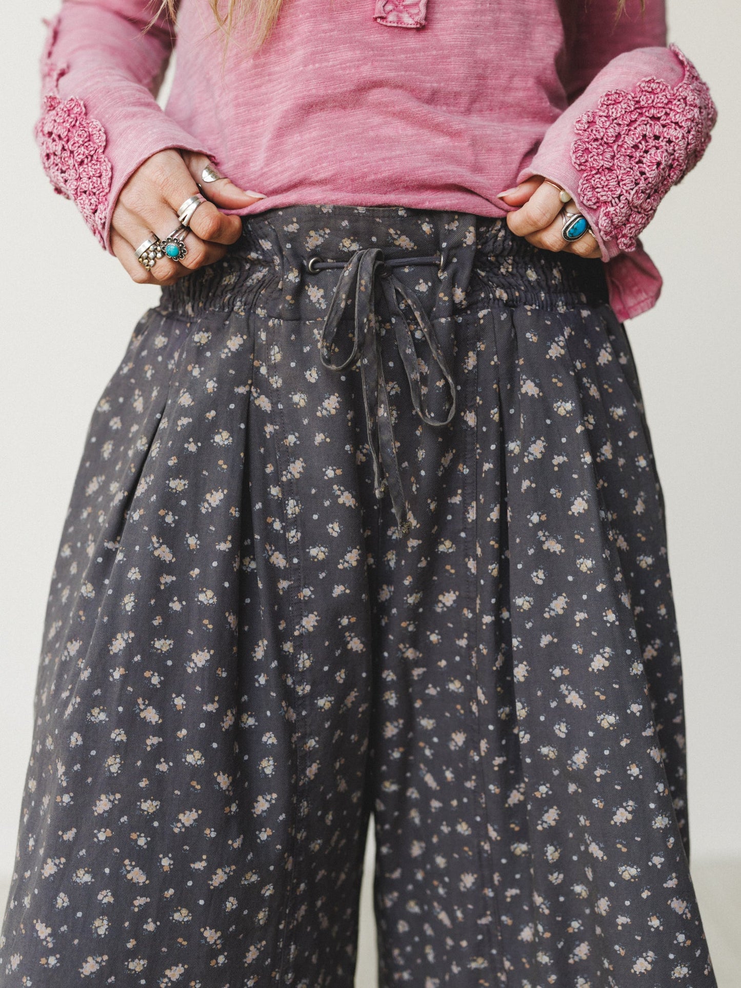Vintage Blooms Pants - Ash Mocha
