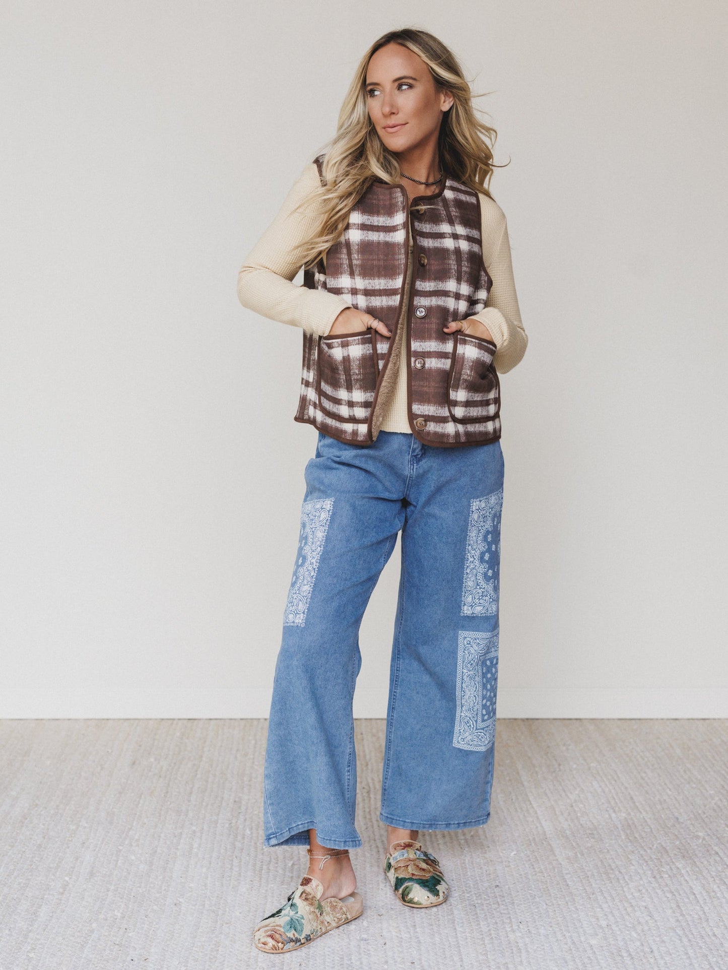 Driftwood Plaid Reversible Vest - Mocha