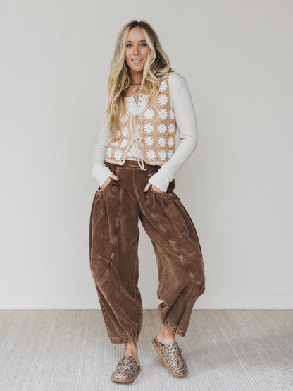 The Nest Nora Gathered Barrel Corduroy Pant - Brown