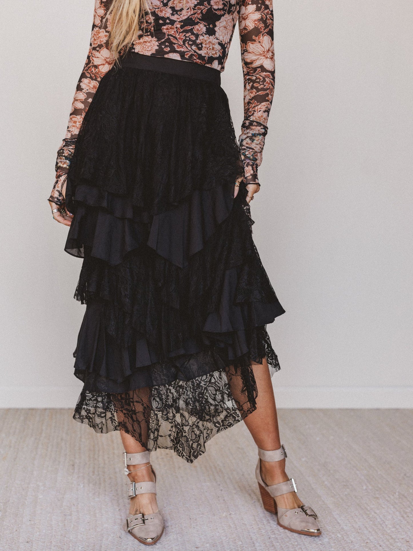 Quiet Getaway Lace Maxi Skirt - Black