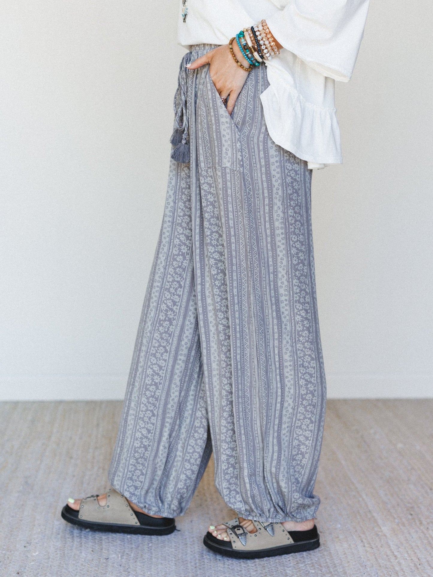 The Nest Ashlynn Rose Jogger Pants - Gray